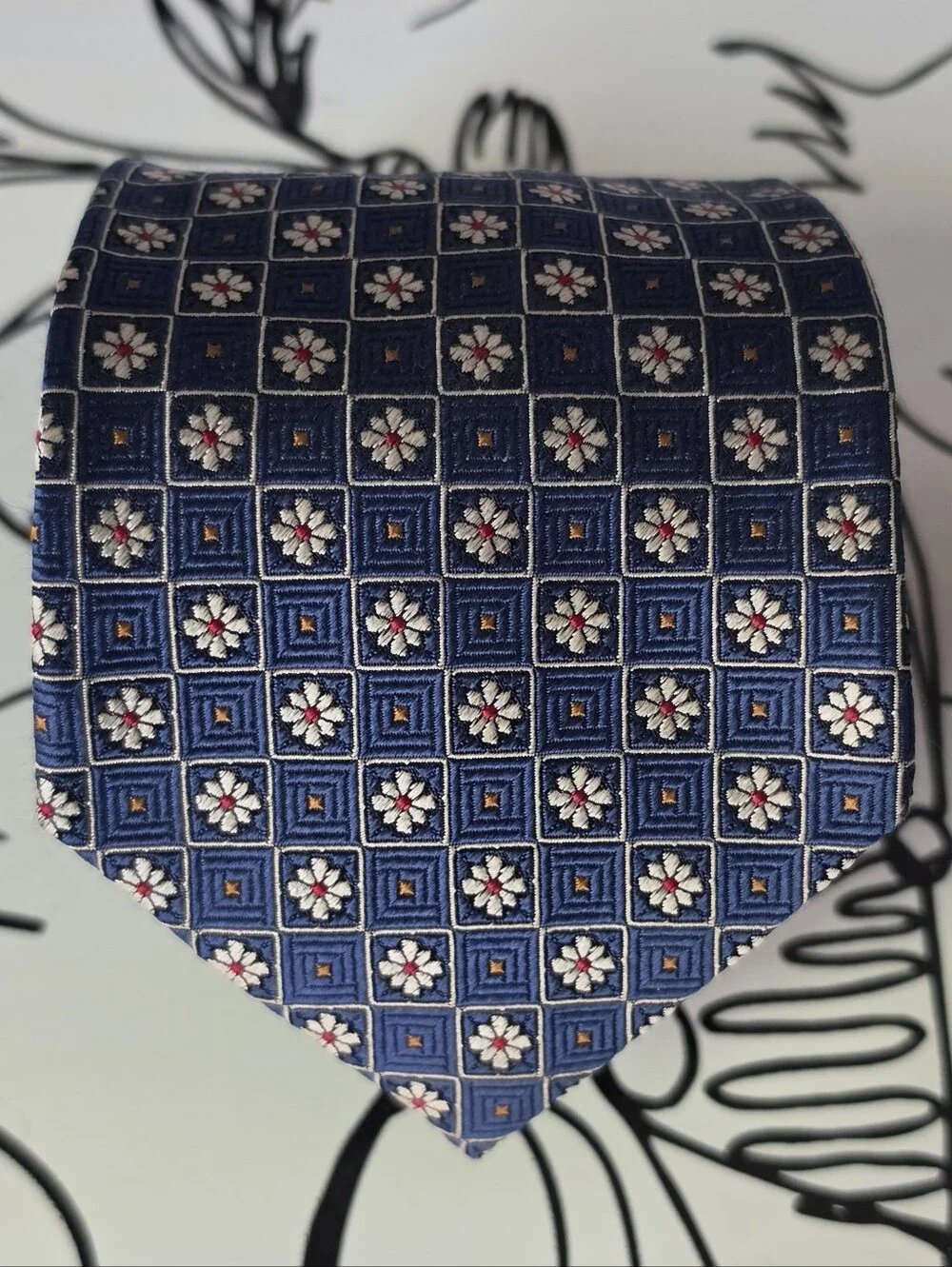 Jos A Bank Executive Collection Long Silk Tie Navy Blue Geometric Floral 63